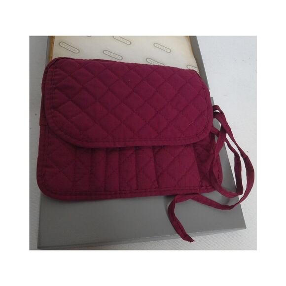 Horizon 6-Piece Manicure Grooming Set Quilted Red Case And Grey Storage Box - Picture 5 of 6